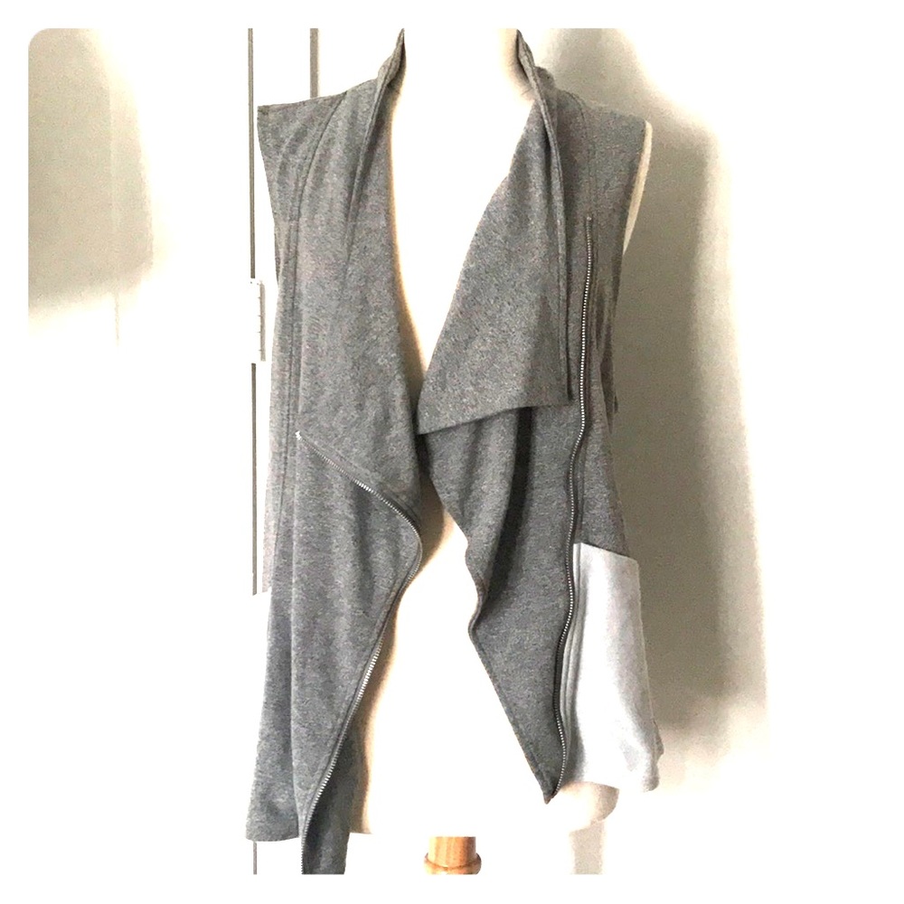 Two tone Versatile Vest